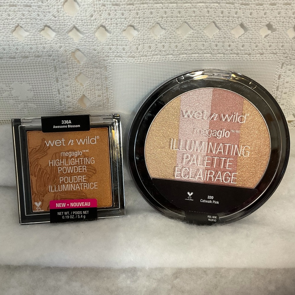 Wet n Wild Megaglo Illuminating palette and highlighter powder